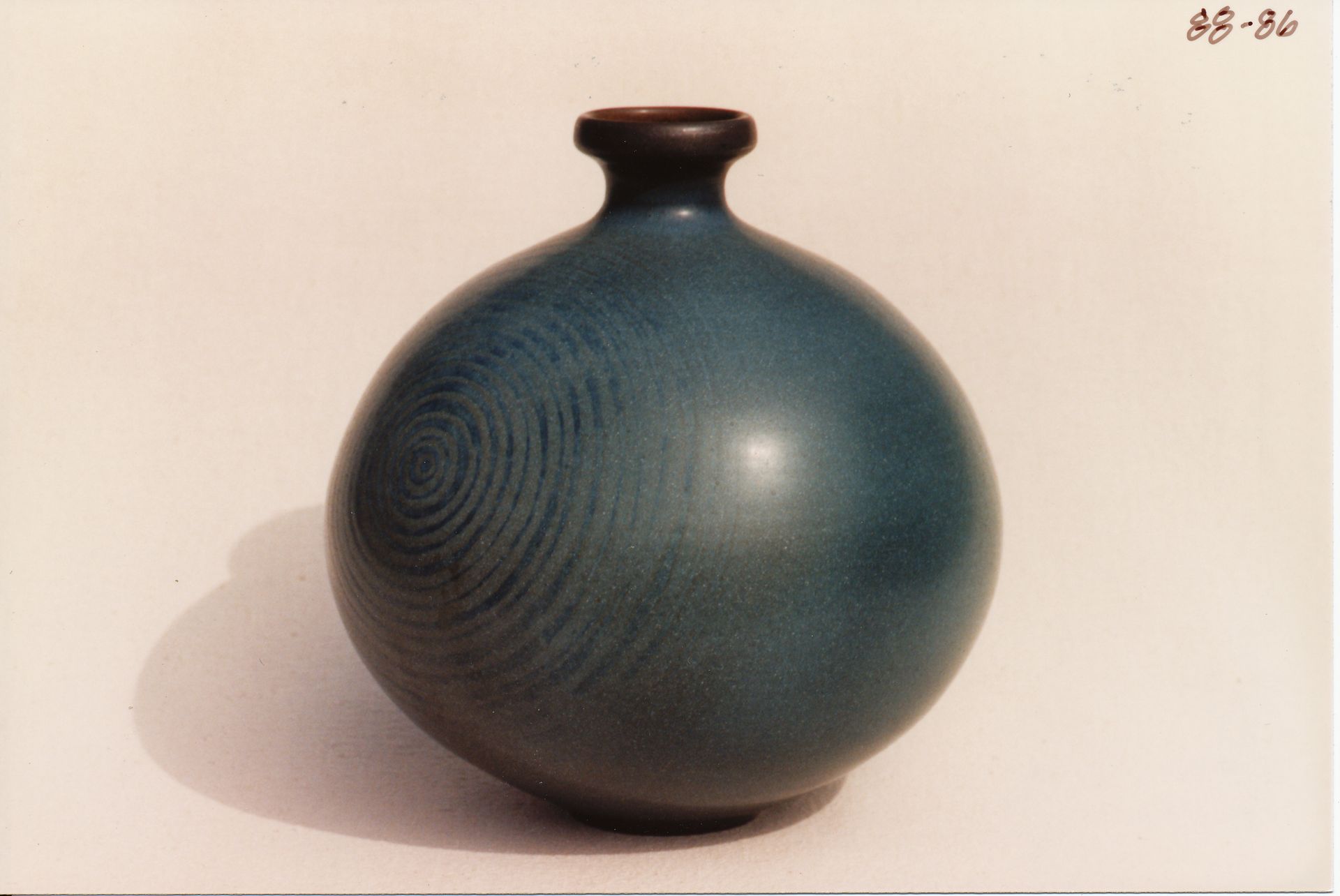Sphere Bottle (Ball Vase)