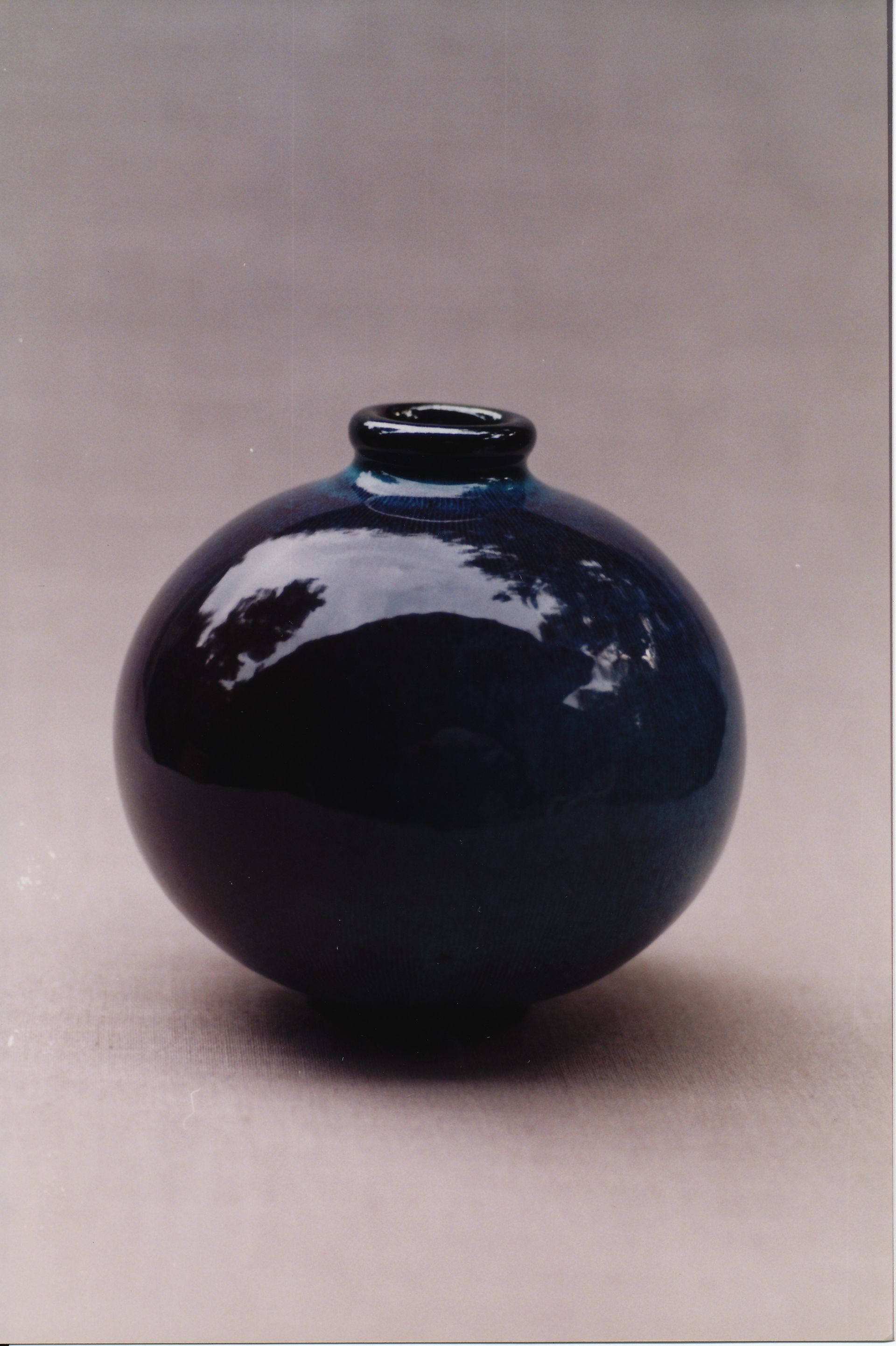 Sphere Bottle (Ball Vase)