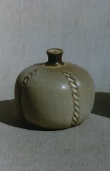 White squared fruit form w/ 4 rope impressions