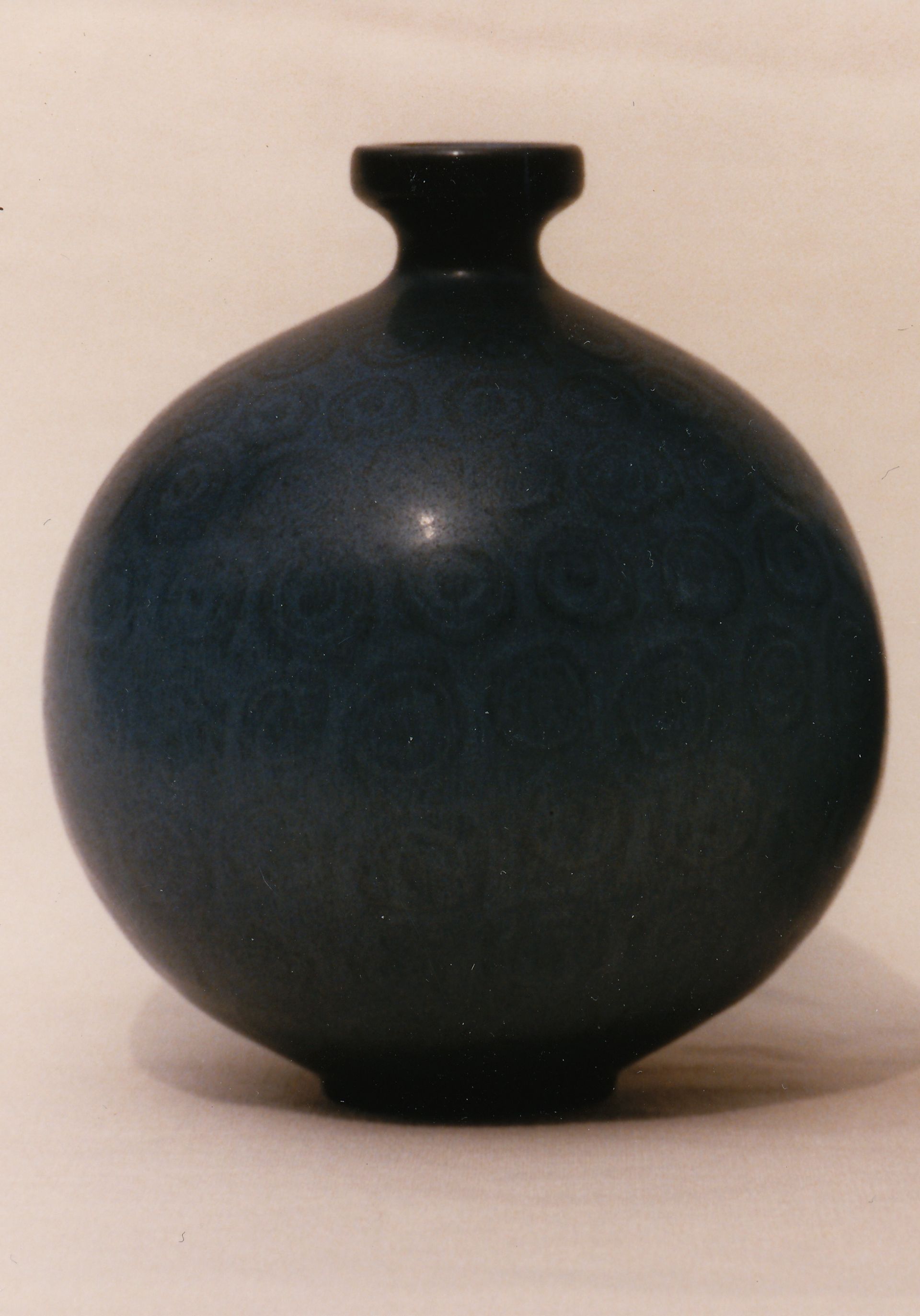 Sphere Bottle (Ball Vase)