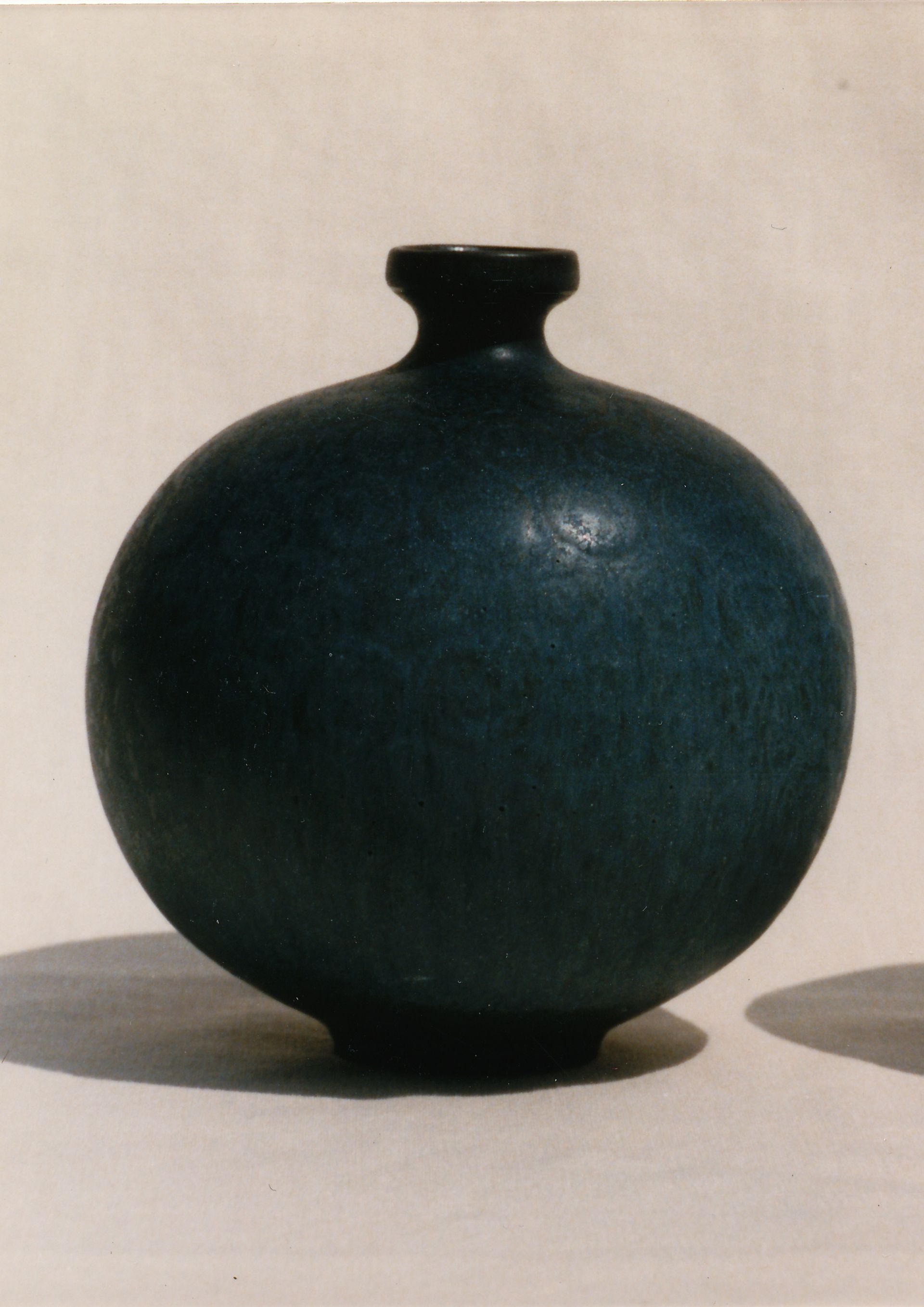 Sphere Bottle (Ball Vase)
