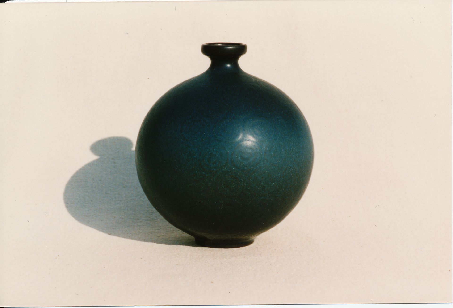 Sphere Bottle (Ball Vase)