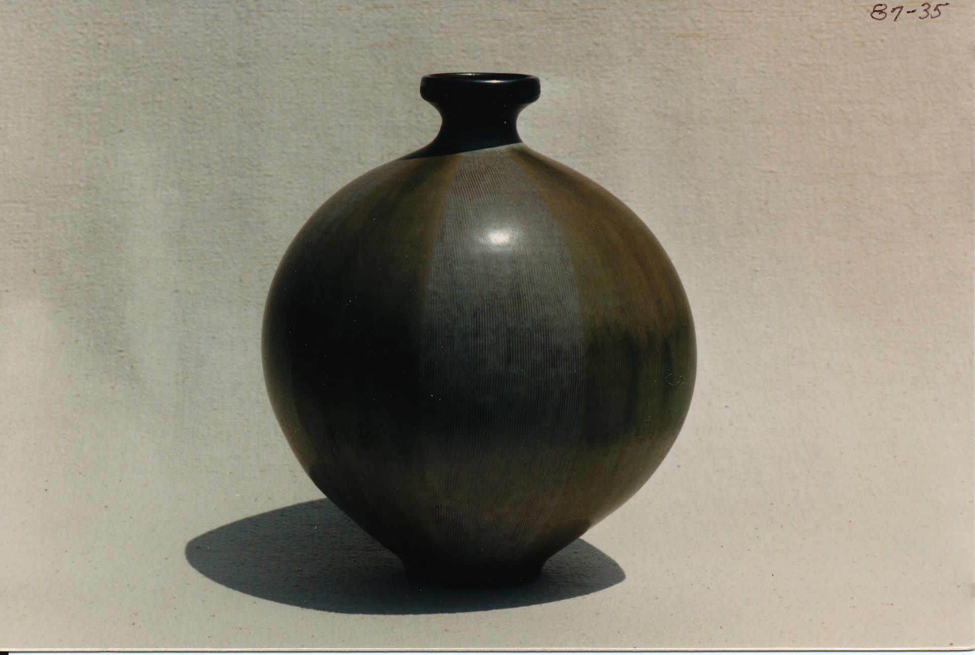 Sphere Bottle (Ball Vase)