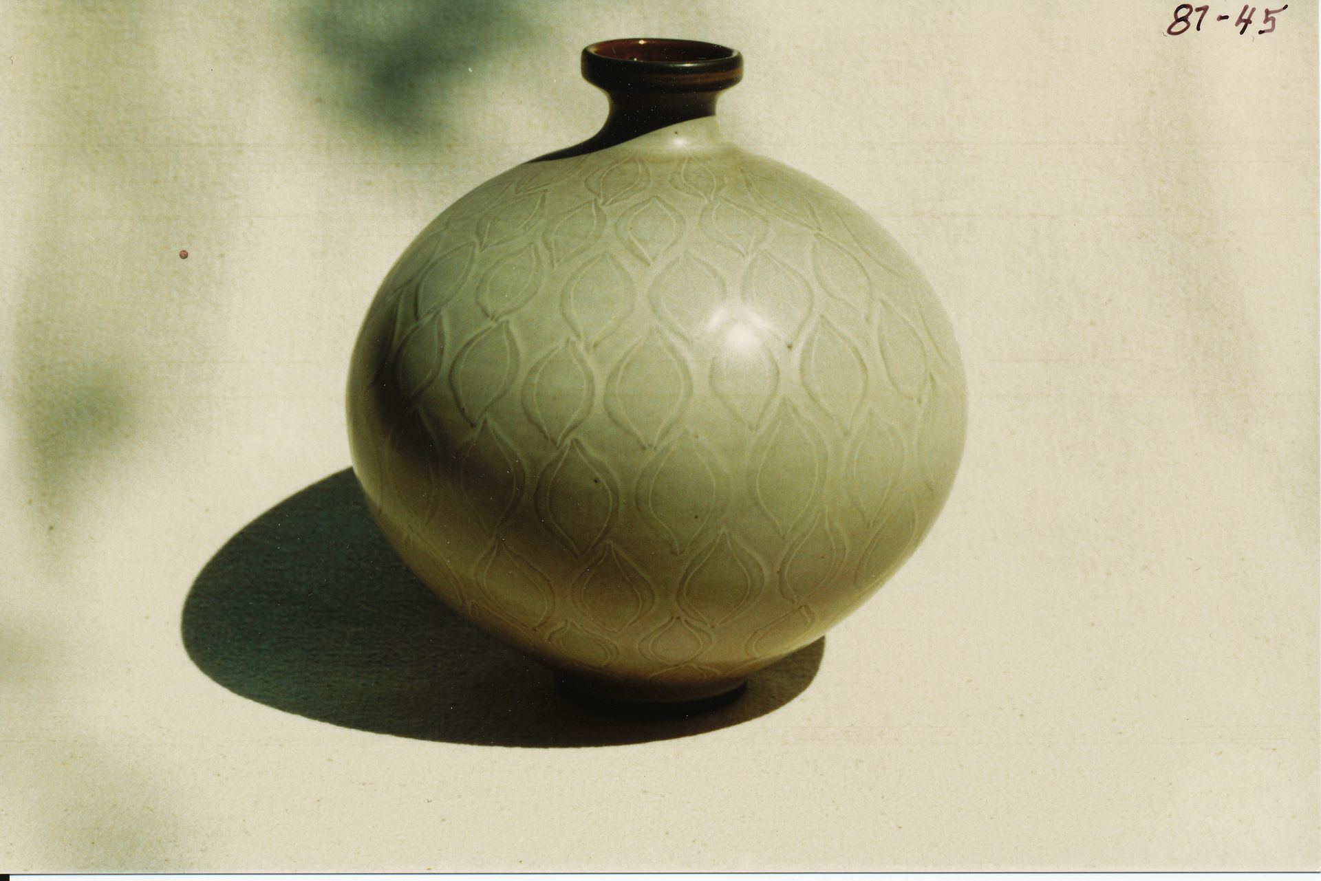 Sphere Bottle (Ball Vase)
