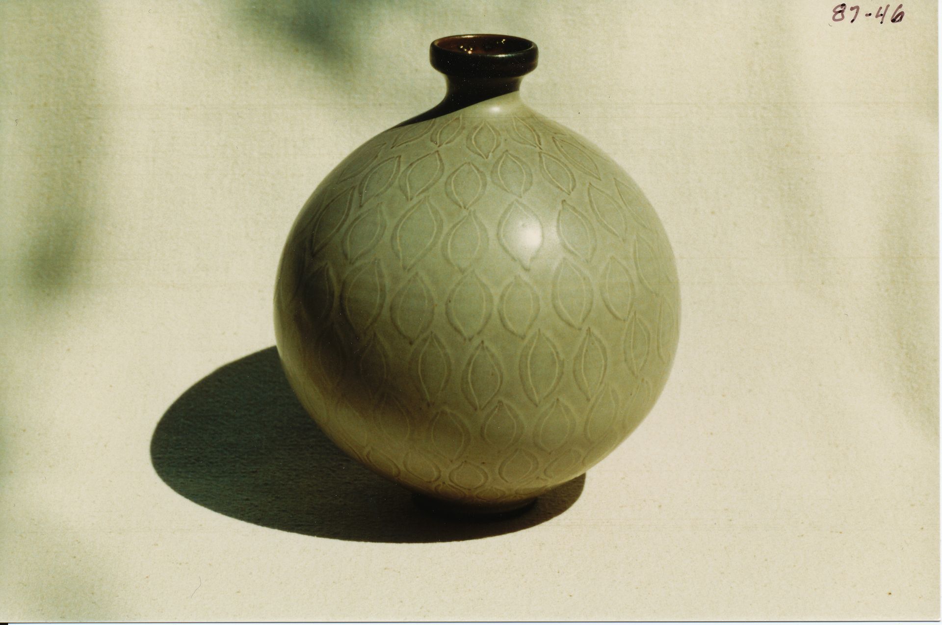 Sphere Bottle (Ball Vase)